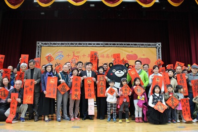 高雄市107年戊戌迎春-名家揮毫贈春聯圖片